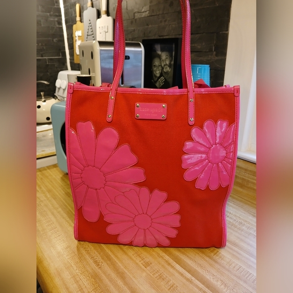 Kate Spade Canvas Patent Floral Tote Red Pink RARE EUC - Picture 2 of 16